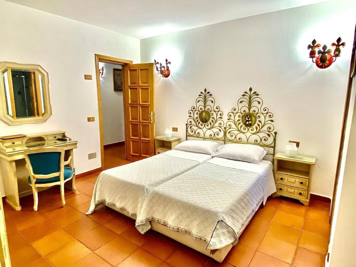 Hotel Grazia Deledda 3*