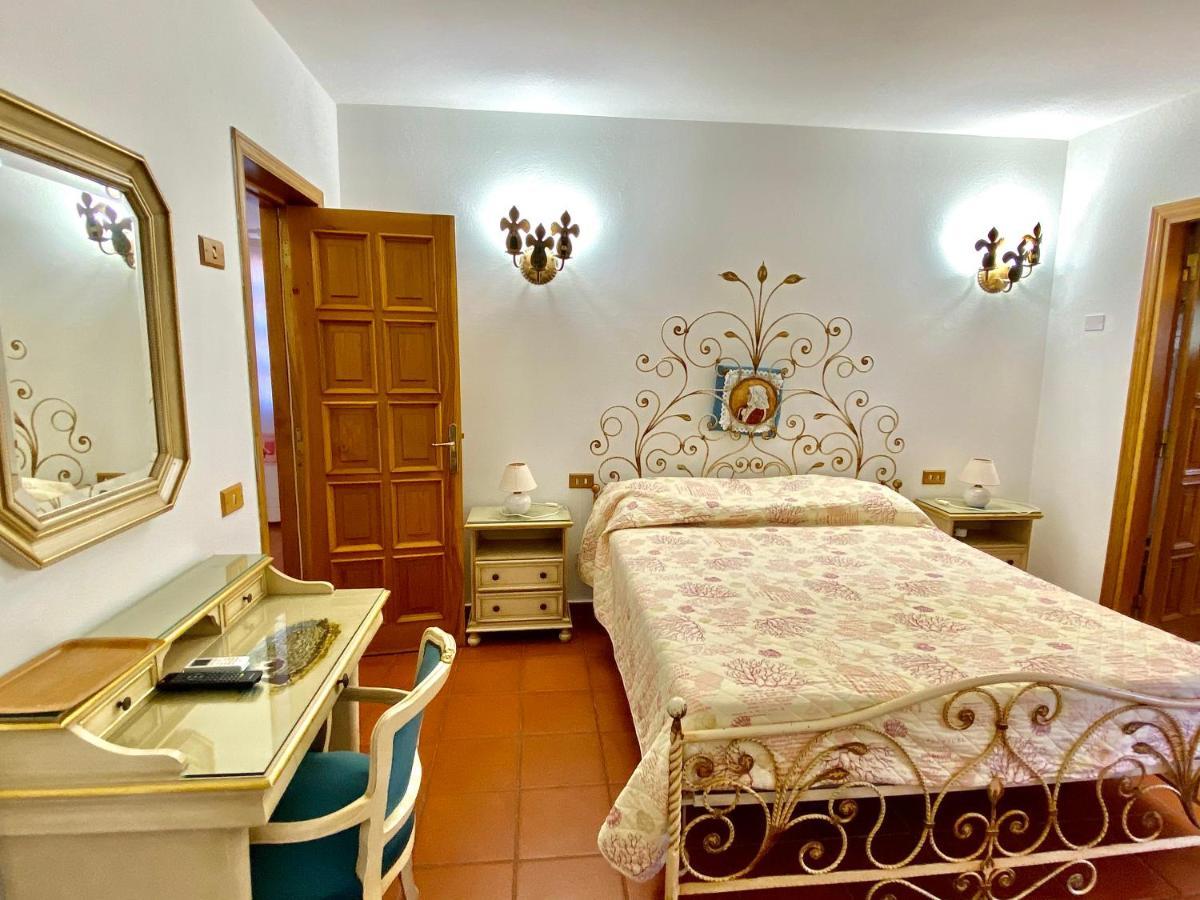 Hotel Grazia Deledda 3*