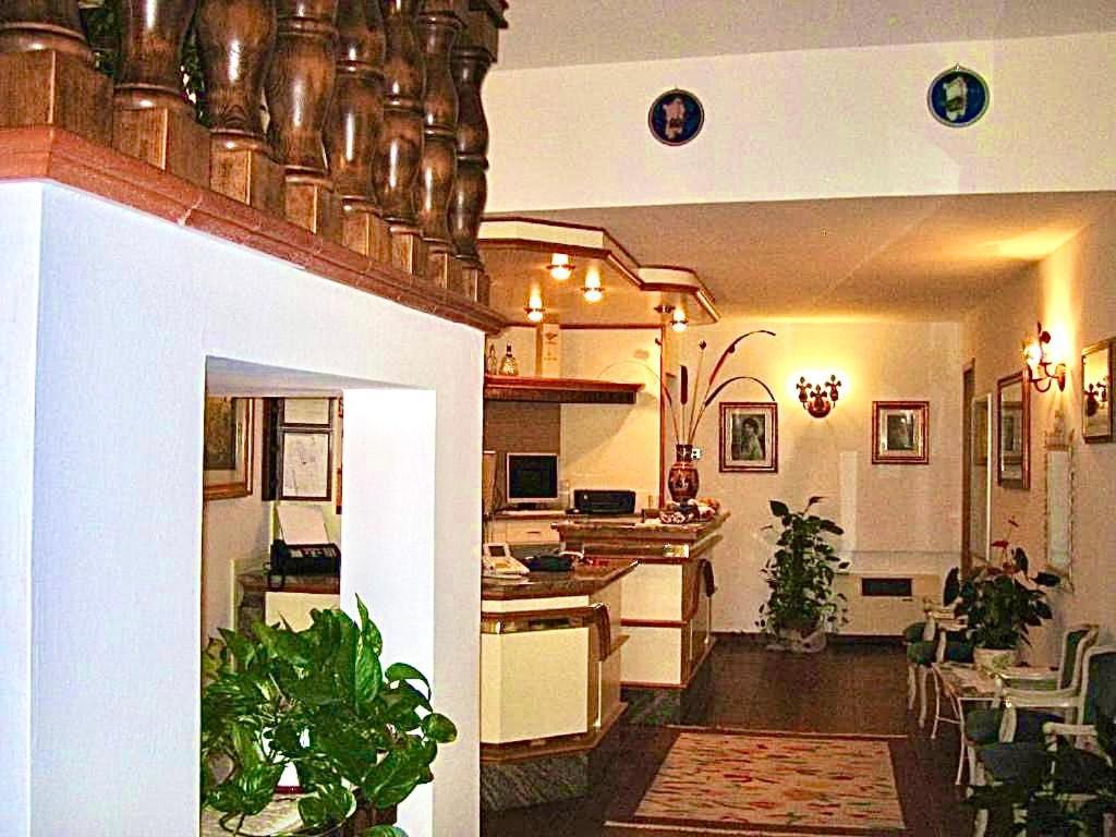 Hotel Grazia Deledda 3*